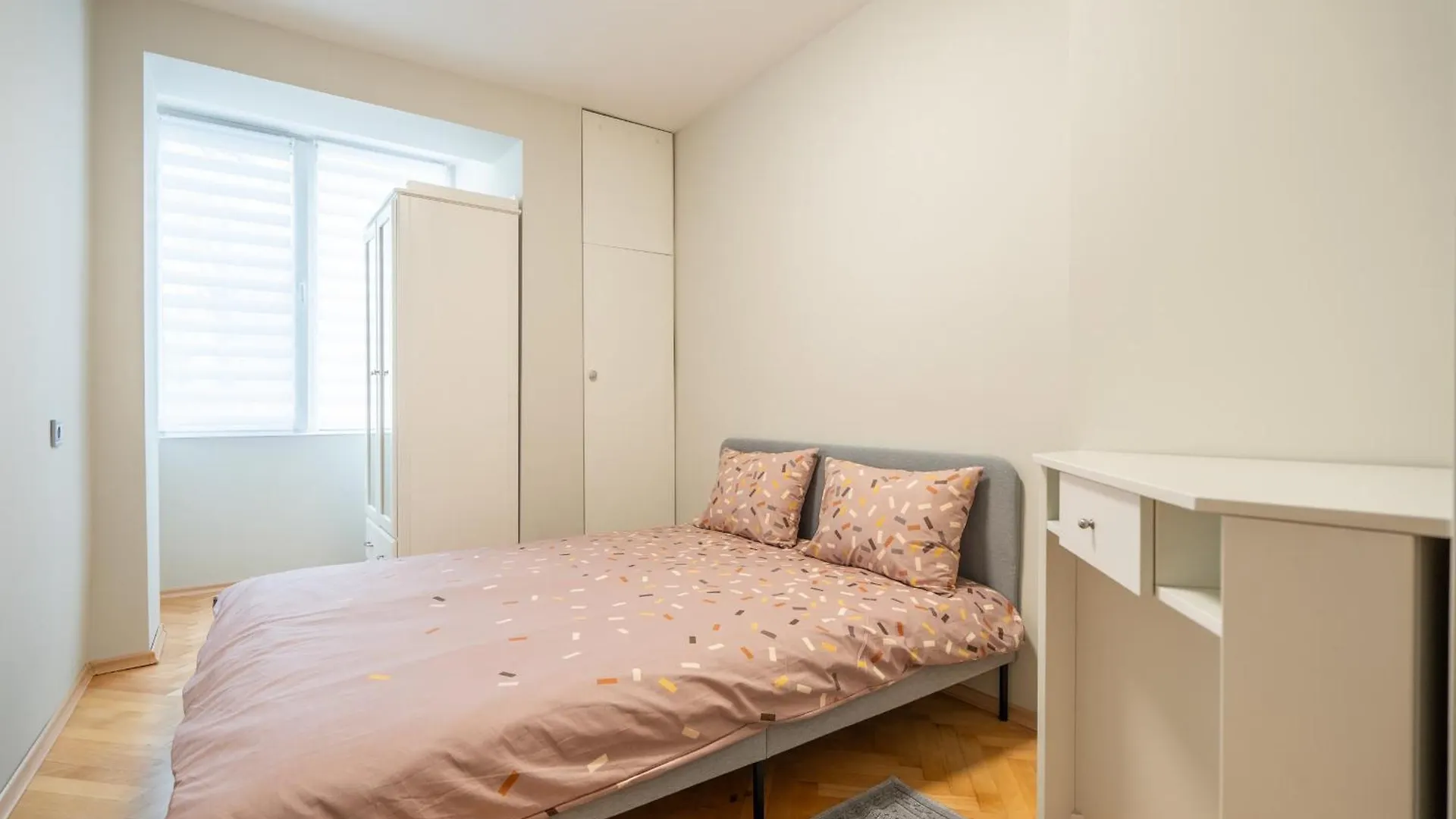 Pirotska 2-Bedroom 100M2 Apartment In Sofia Center